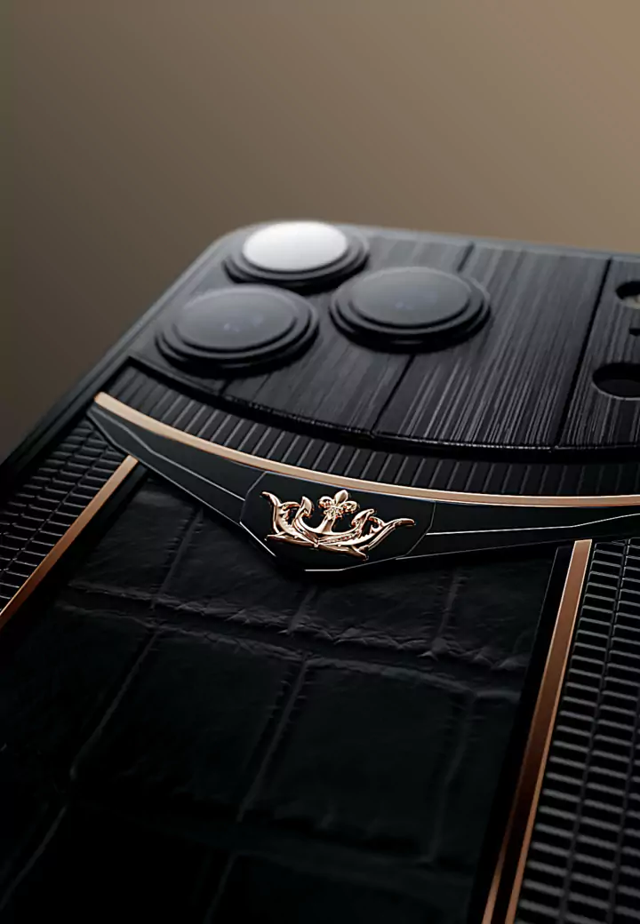 Caviar Crown Contour