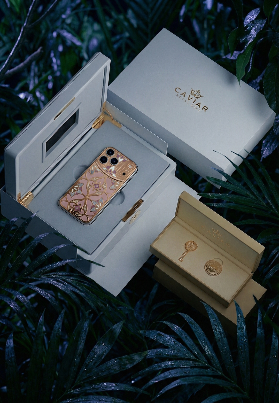 Packaging Charming Lotus