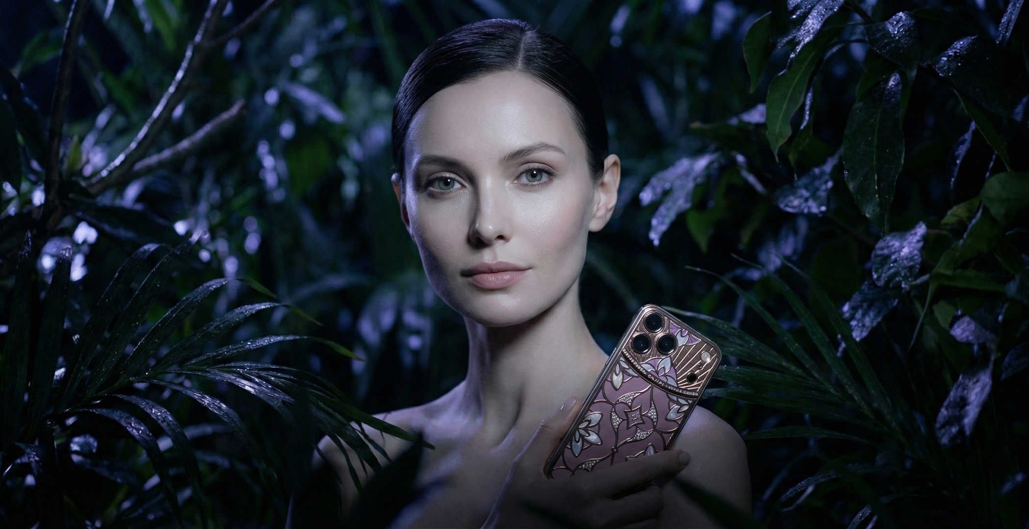 Caviar Unveils a Romantic iPhone Collection for February 14